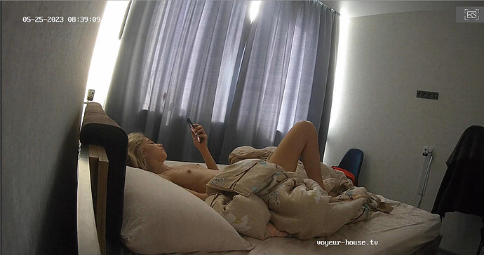 Screenshot 2023-05-25 at 01-42-12 Bedroom camera at Amelie & Lucas reallifecam apartment at Voyeur House TV (cam16)